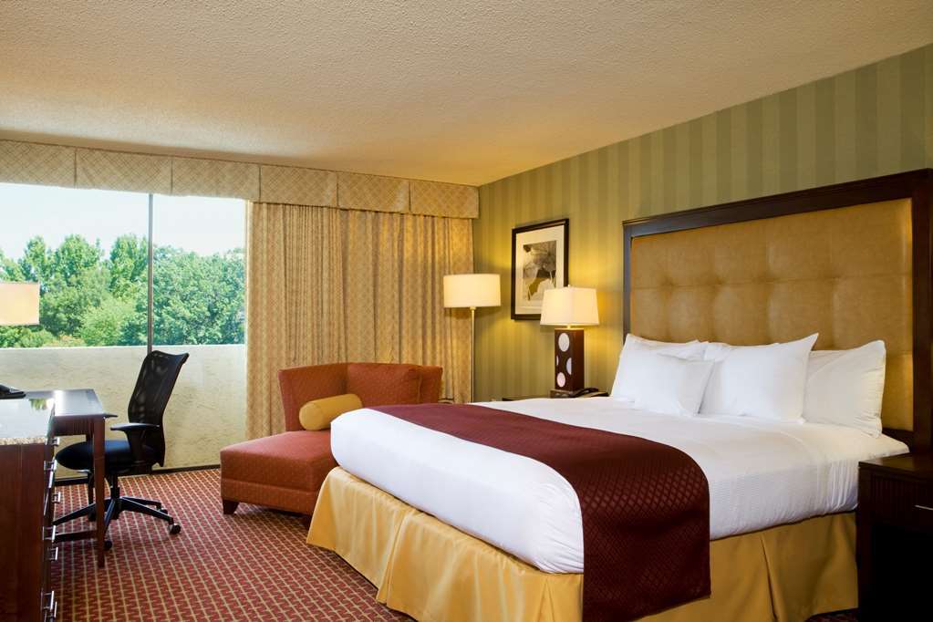 Doubletree By Hilton Atlanta Northeast/Northlake Tucker Δωμάτιο φωτογραφία